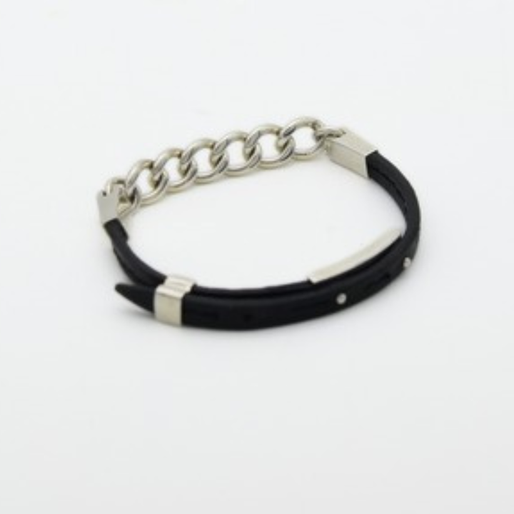 PHOENIX bracelet detail render, clasp and chain