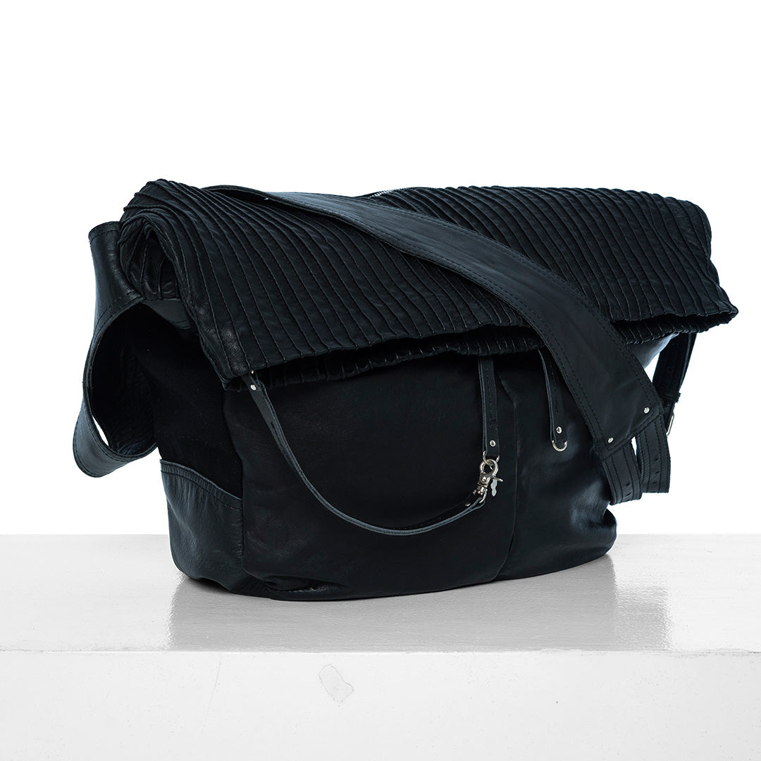Aella | courier bag - Patricia Bos