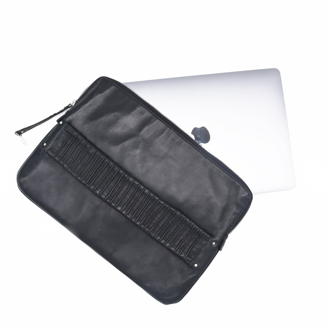 ALALA | BLACK | LAPTOP SLEEVE CLUTCH