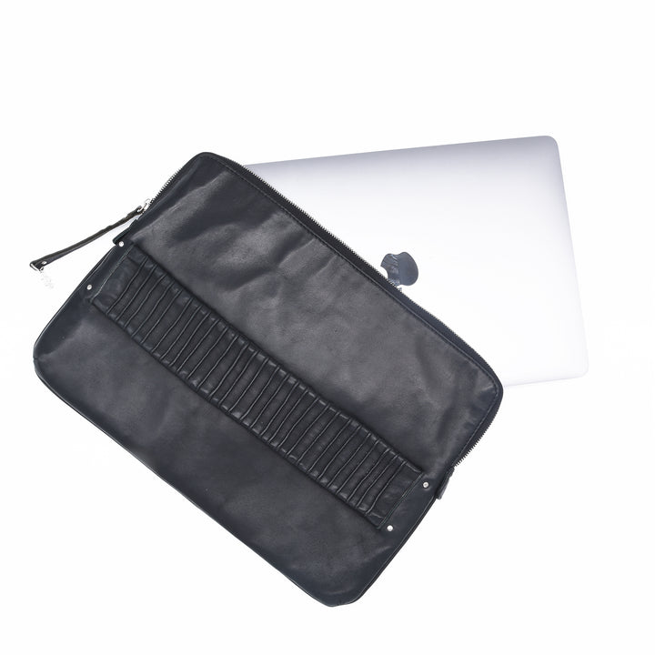ALALA | BLACK | LAPTOP SLEEVE CLUTCH